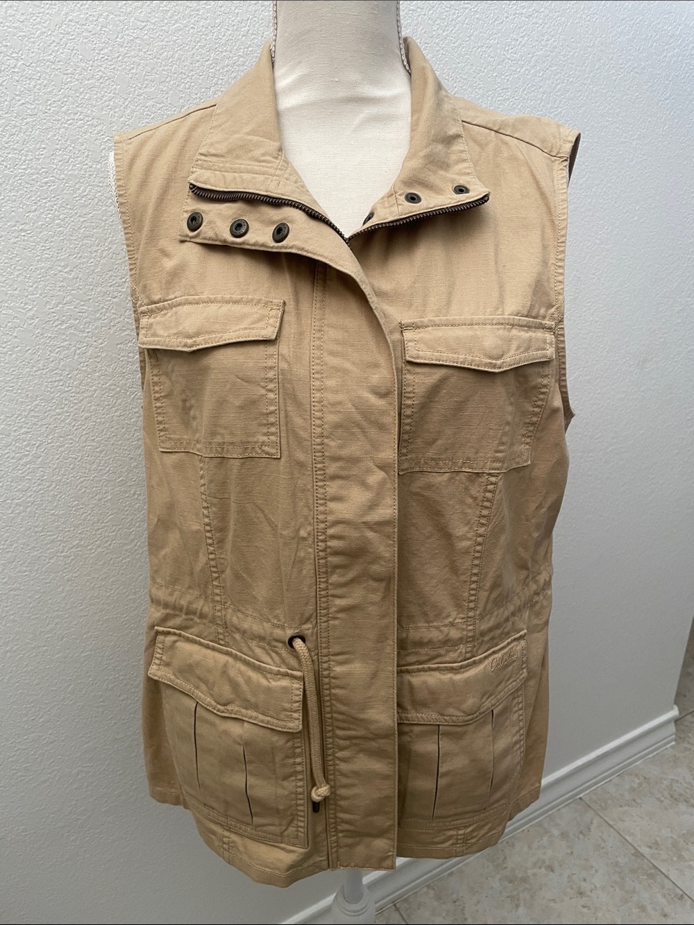 Cabela’s Women’s Utility Khaki Vest Pockets Hiking Camping - Picture 6 of 10